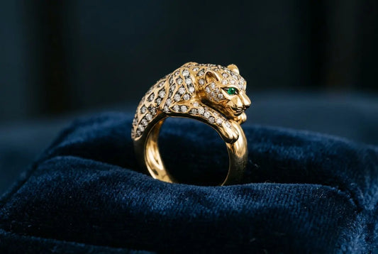Bague panthère Cartier : histoire, symbole et féminité