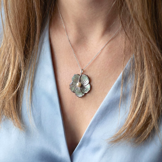 Quels bijoux offrir à une femme selon son signe astrologique