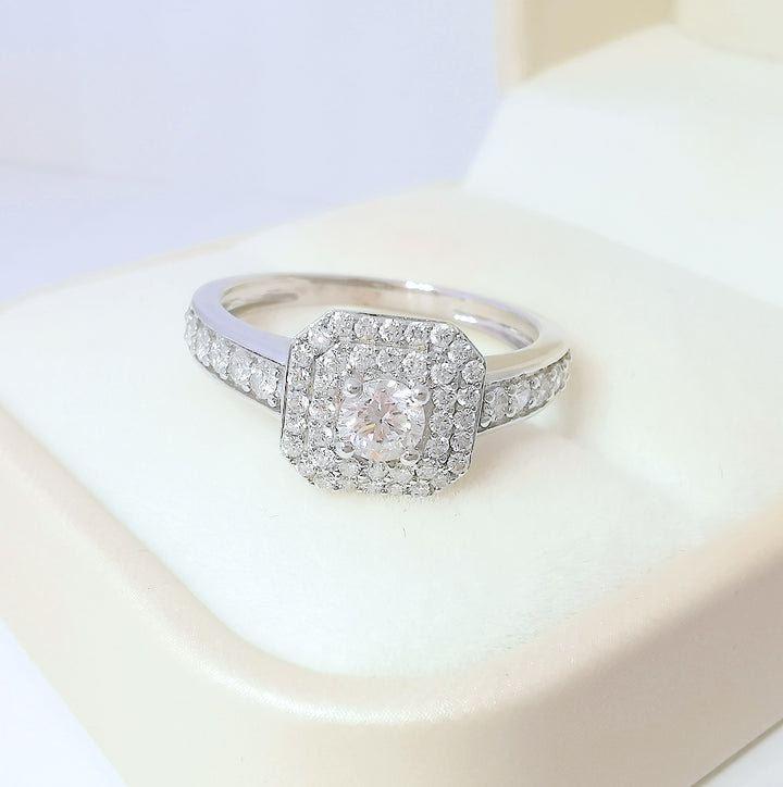 photo macro Bague diamants MATY or blanc 18K