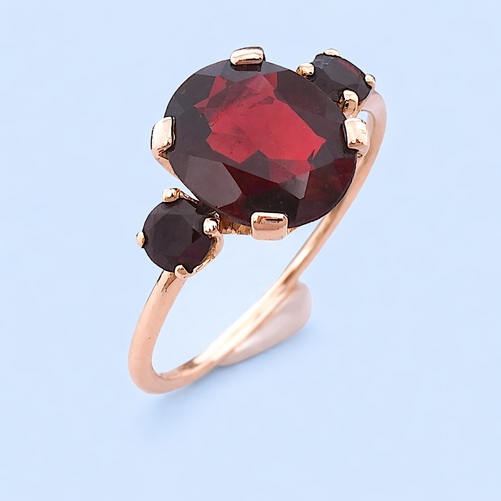photo macro Bague grenats Or rose 18K (750/1000) 18 carats