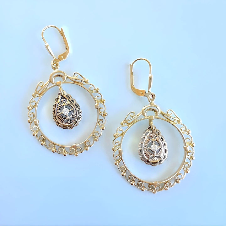 photo boucles d'oreilles orientales pendantes or 18 carat