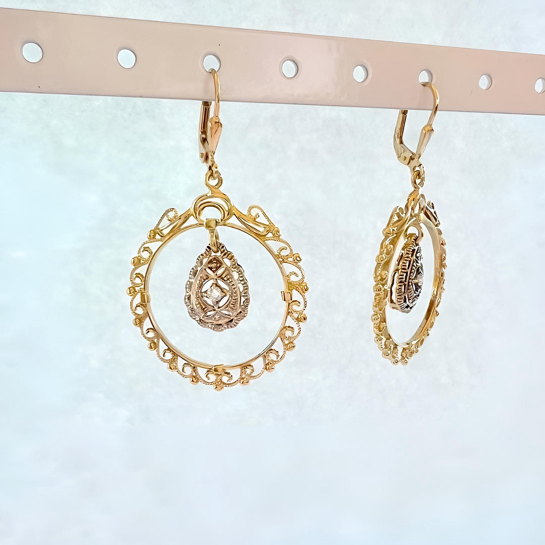 photo boucles d'oreilles orientales pendantes or 18K