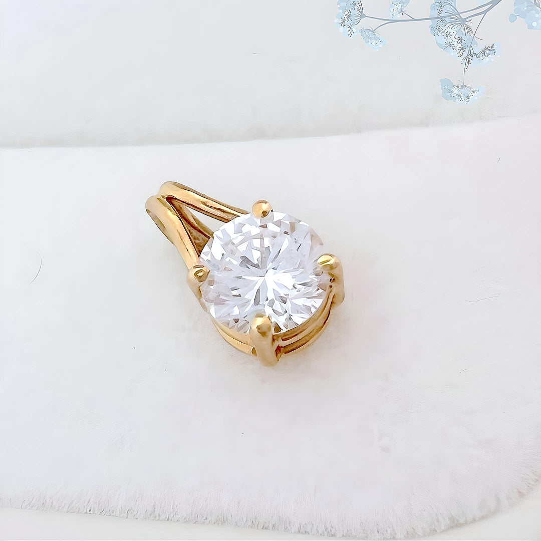 Pendentif diamant en solitaire 0,65 carat Or jaune 18 K (750°/°°) 18 carats