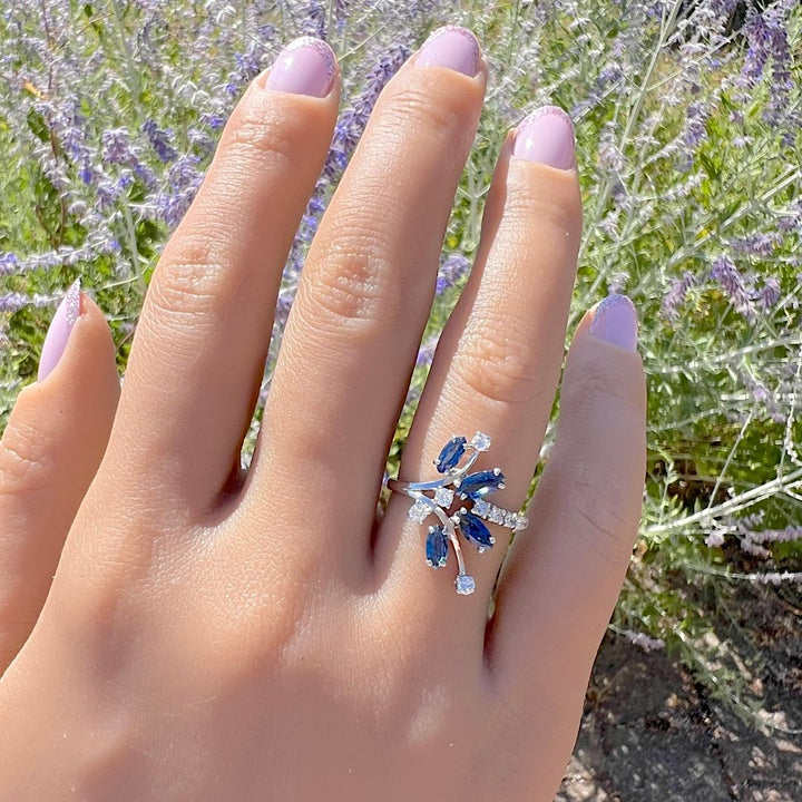 Bague fleur Saphirs et Diamants Or blanc 18 K (750°/°°) 18 carats