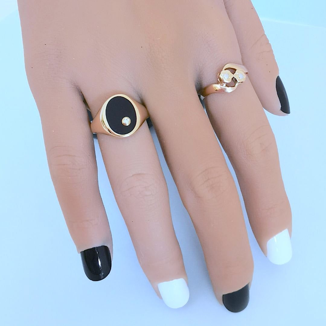 Bague Chevalière Mixte Onyx Noir et Diamant en or jaune 18 K (750°/°°) 18 carats