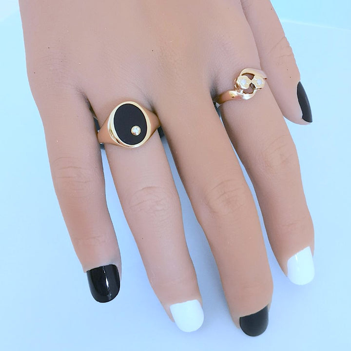 Bague Chevalière Mixte Onyx Noir et Diamant en or jaune 18 K (750°/°°) 18 carats