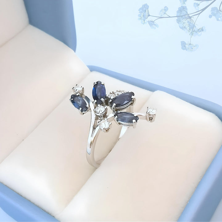 Bague fleur Saphirs et Diamants Or blanc 18 K (750°/°°) 18 carats