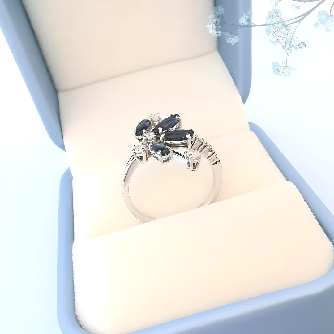 Bague fleur Saphirs et Diamants Or blanc 18 K (750°/°°) 18 carats
