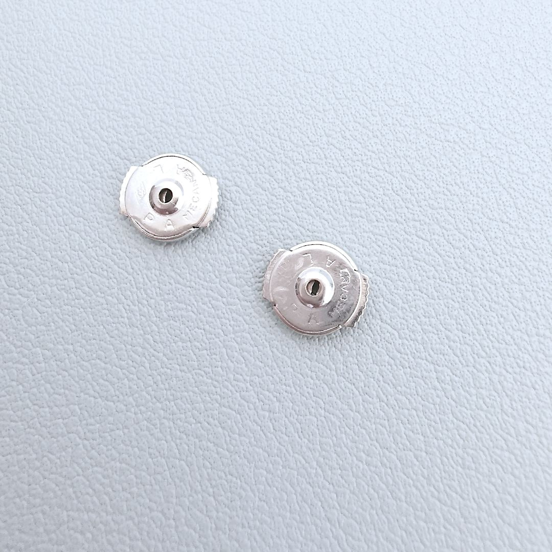 Boucles d'oreilles signées Tabbah en nacre et Diamants Or blanc 18 K  (750°/°°) 18 carats