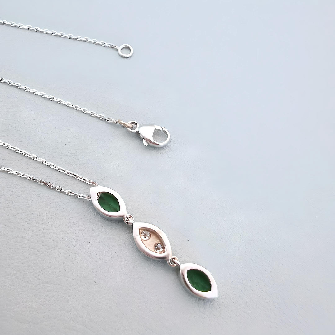 photo de l'envers Boutique Valordiams collier grenats vert maille jaseron or blanc