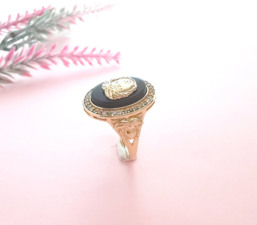 Bague tête de Gorgone sur Onyx Or Jaune 18 K (750°/°°) 18 carats