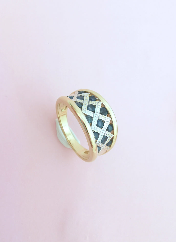 Bague Bandeau / Saphirs en Damier / Or 18 K / 18 carats / (750°/°°)