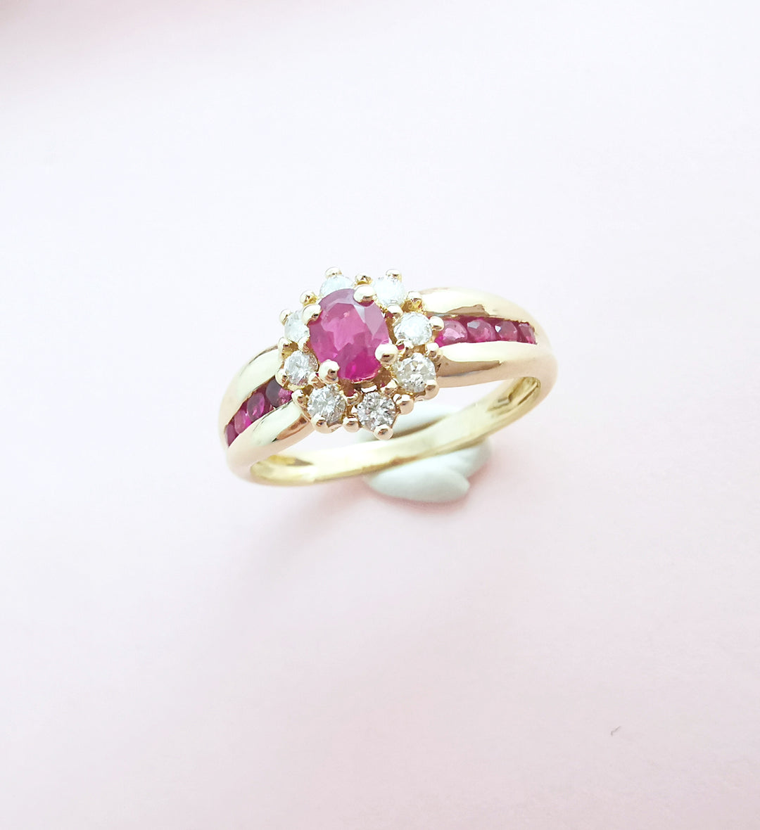 Bague Fleur Rubis Diamants Or Jaune 18 K (750°/°°) 18 carats