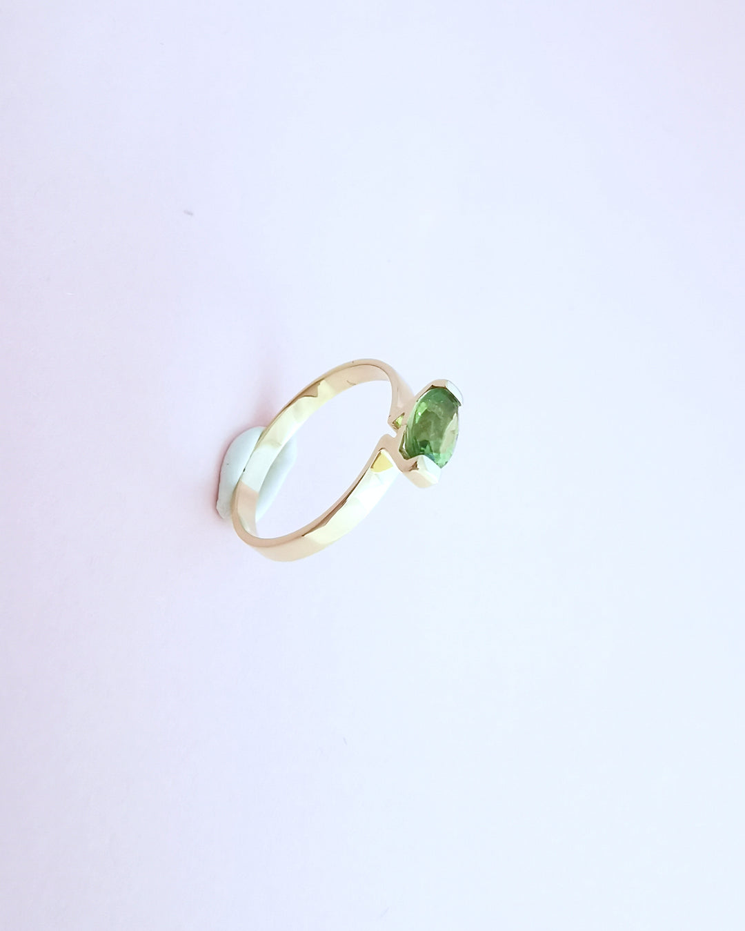 Bague Péridot en solitaire Or Jaune 18 K (750°/°°) 18 carats