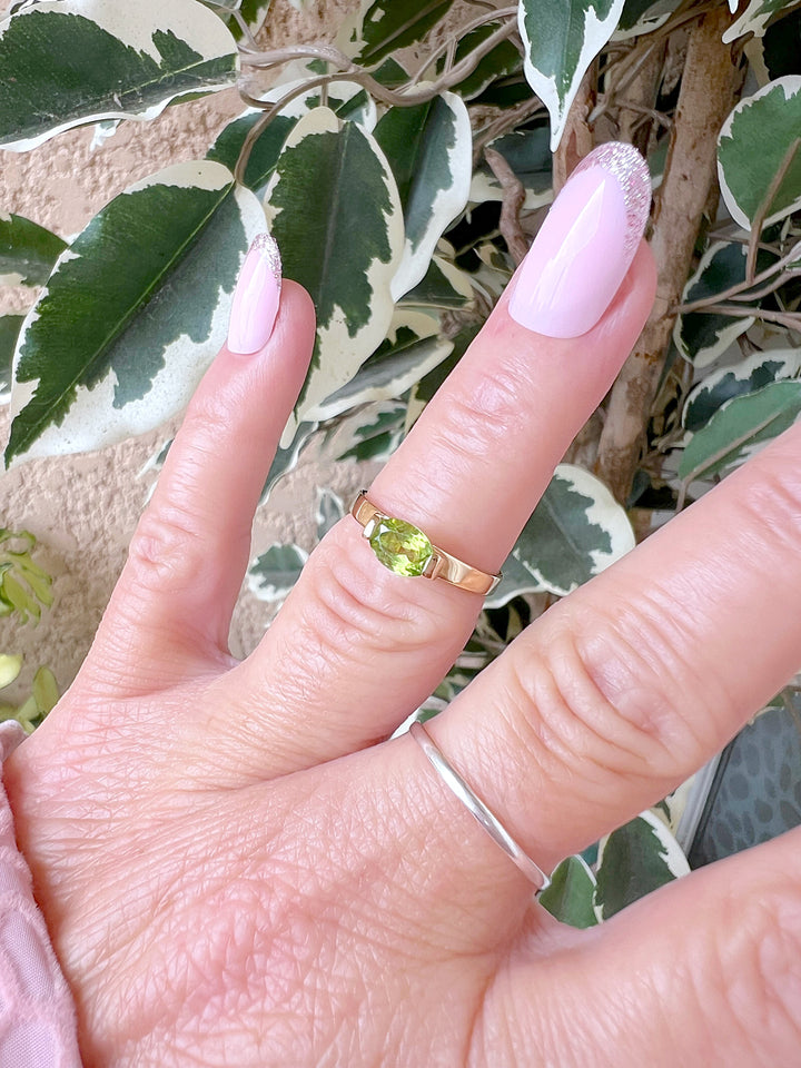 Bague Péridot en solitaire Or Jaune 18 K (750°/°°) 18 carats