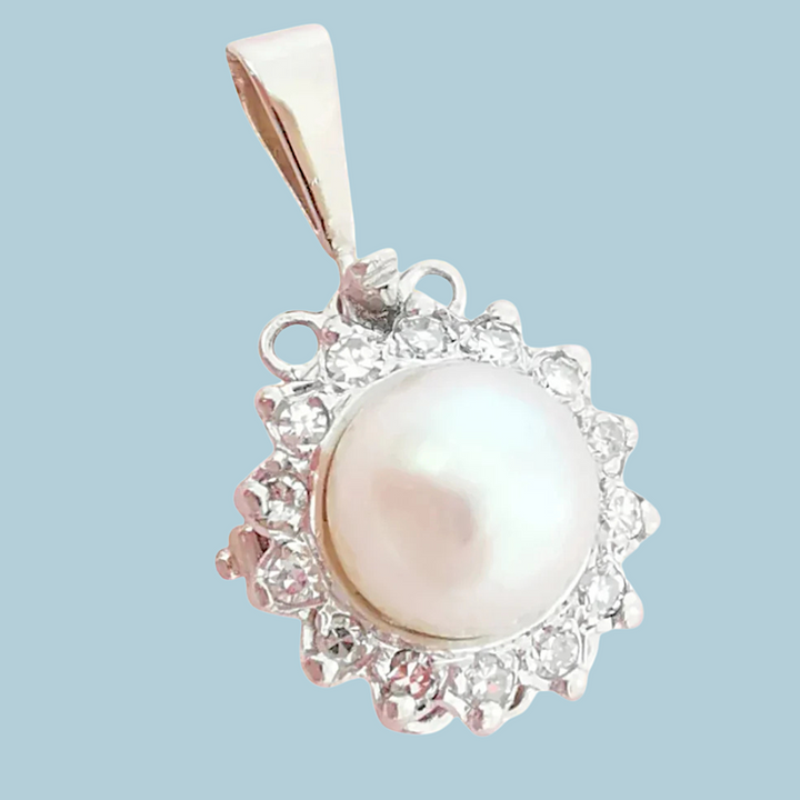 photo macro Pendentif Perle de Culture - Diamants - Monture Or Blanc 18K