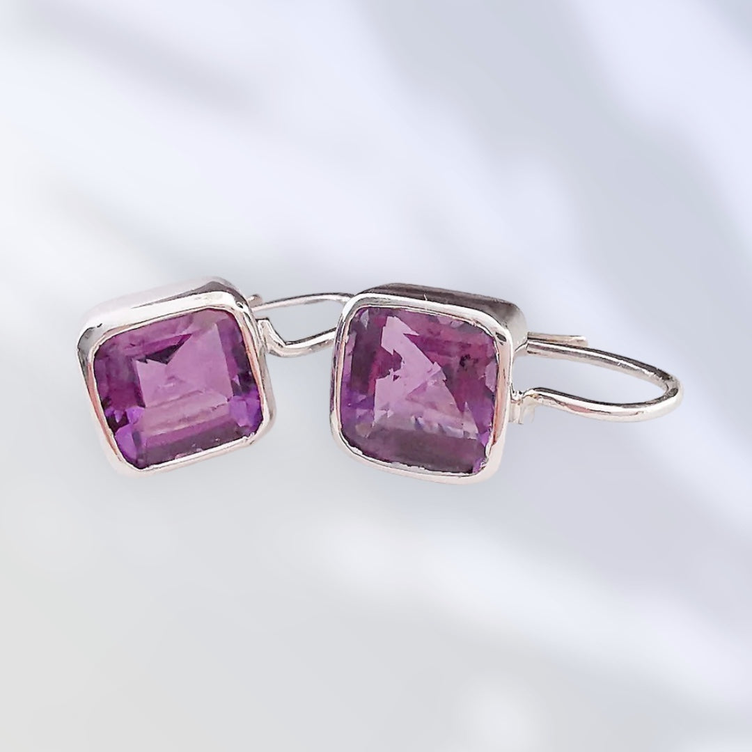 Boucles d'oreilles Dormeuses Pendantes - Améthystes - Or Blanc 18 K  (750°/°°) 18 carats