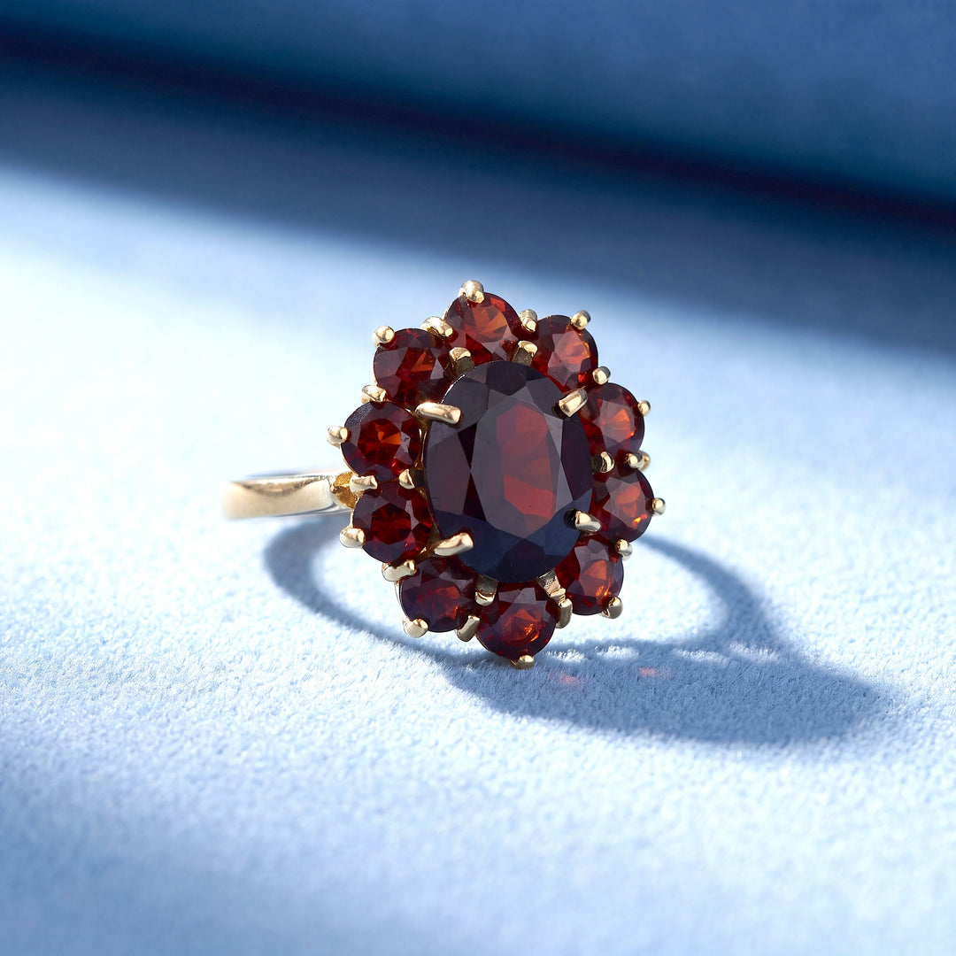 Bague marguerite en grenats et or jaune 18K pour femme, vue de face