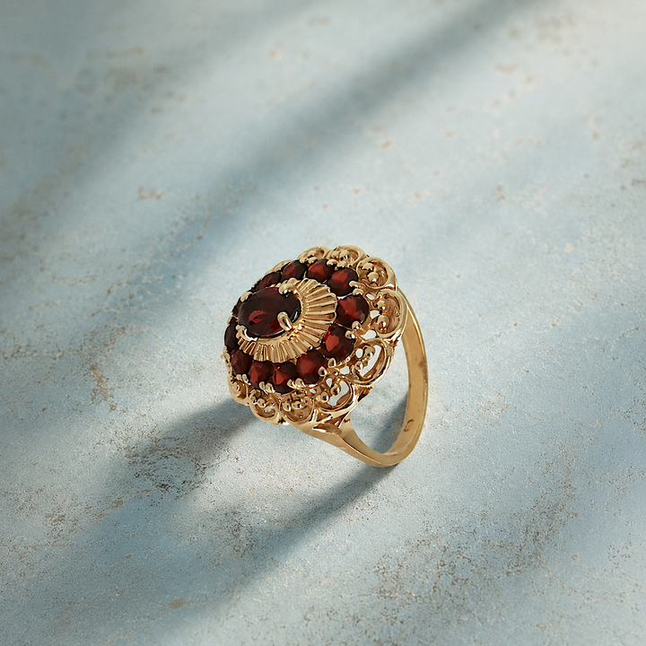 Bague grenat or jaune 18 carats pour femme, monture en dôme élégante