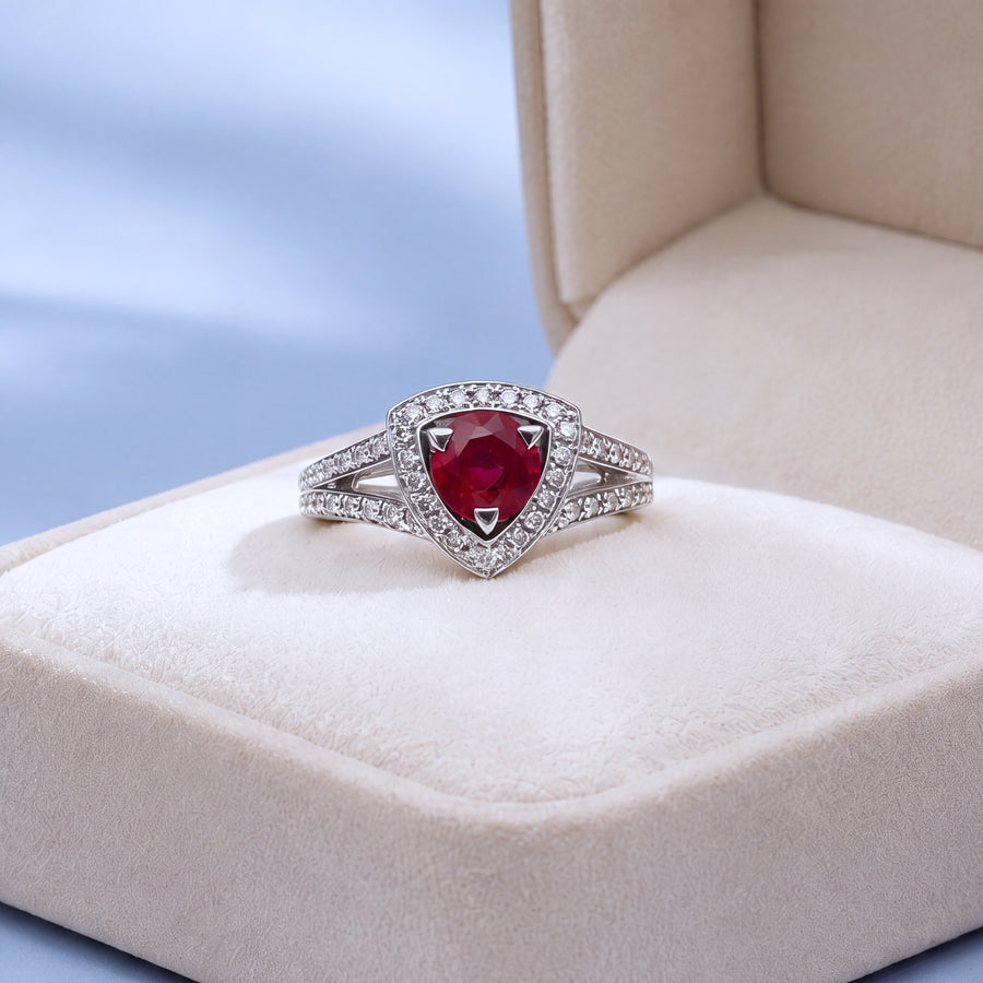 Bague Mauboussin Dream & Love rubis rouge et diamants, or gris 18 carats 750 - Joaillerie française Valordiams