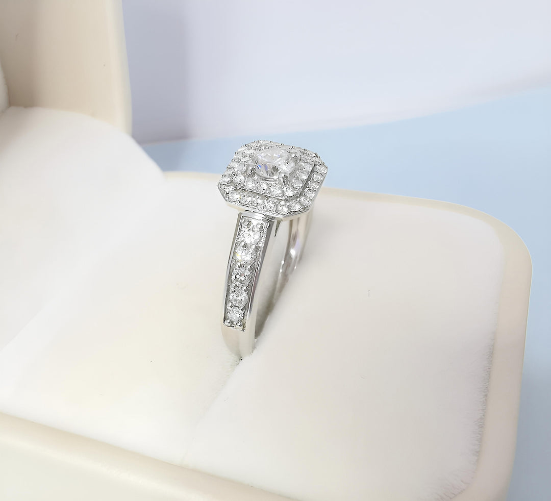 photo écrin de profil bague diamants de seconde main maty