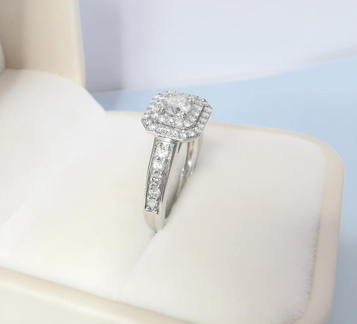 photo écrin de profil bague diamants de seconde main maty