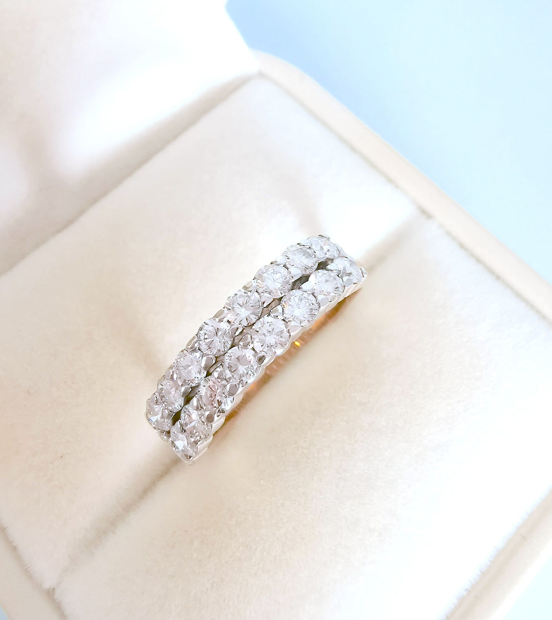 photo des diamants bague diamants joaillerie de luxe or 18k