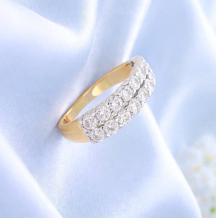 photo en macro de profil bague diamants joaillerie occasion or 18K pour femme