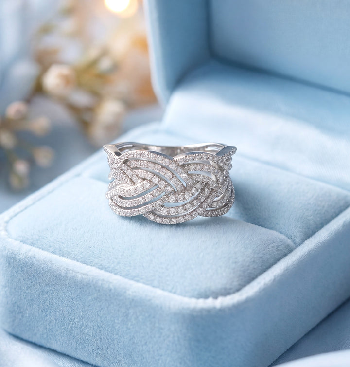 bague diamants or blanc 18K vue détaillée des diamants