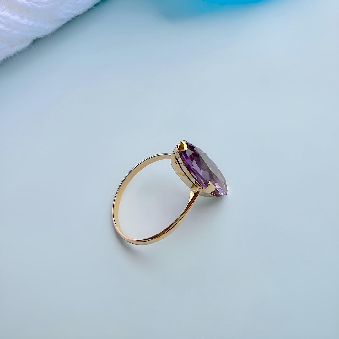 vue de bague marquise or jaune 750 améthyste 
