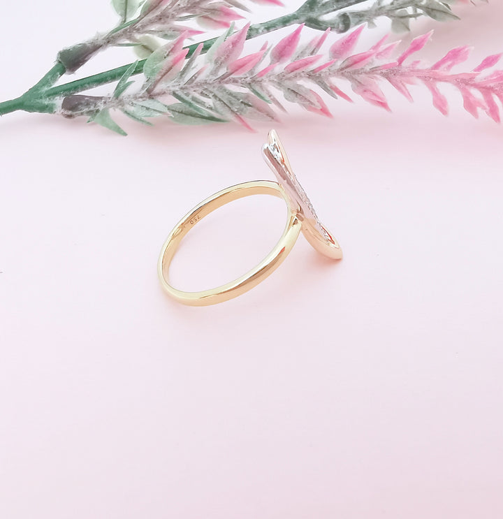 photo de profil bague moderne de seconde main en diamants