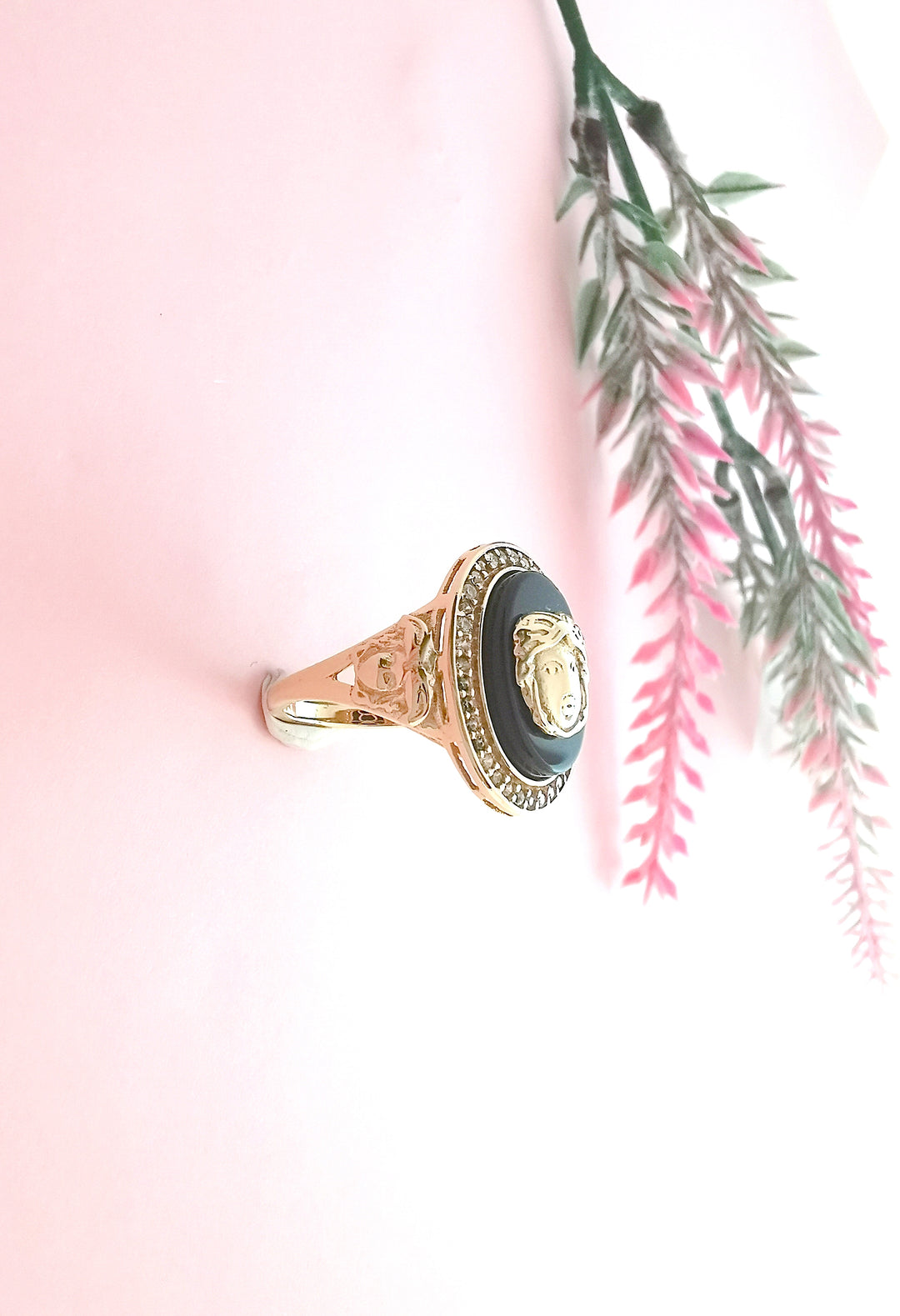 photo de profil bague unisexe tete de Gorgone sur Onyx Or Jaune 18 K