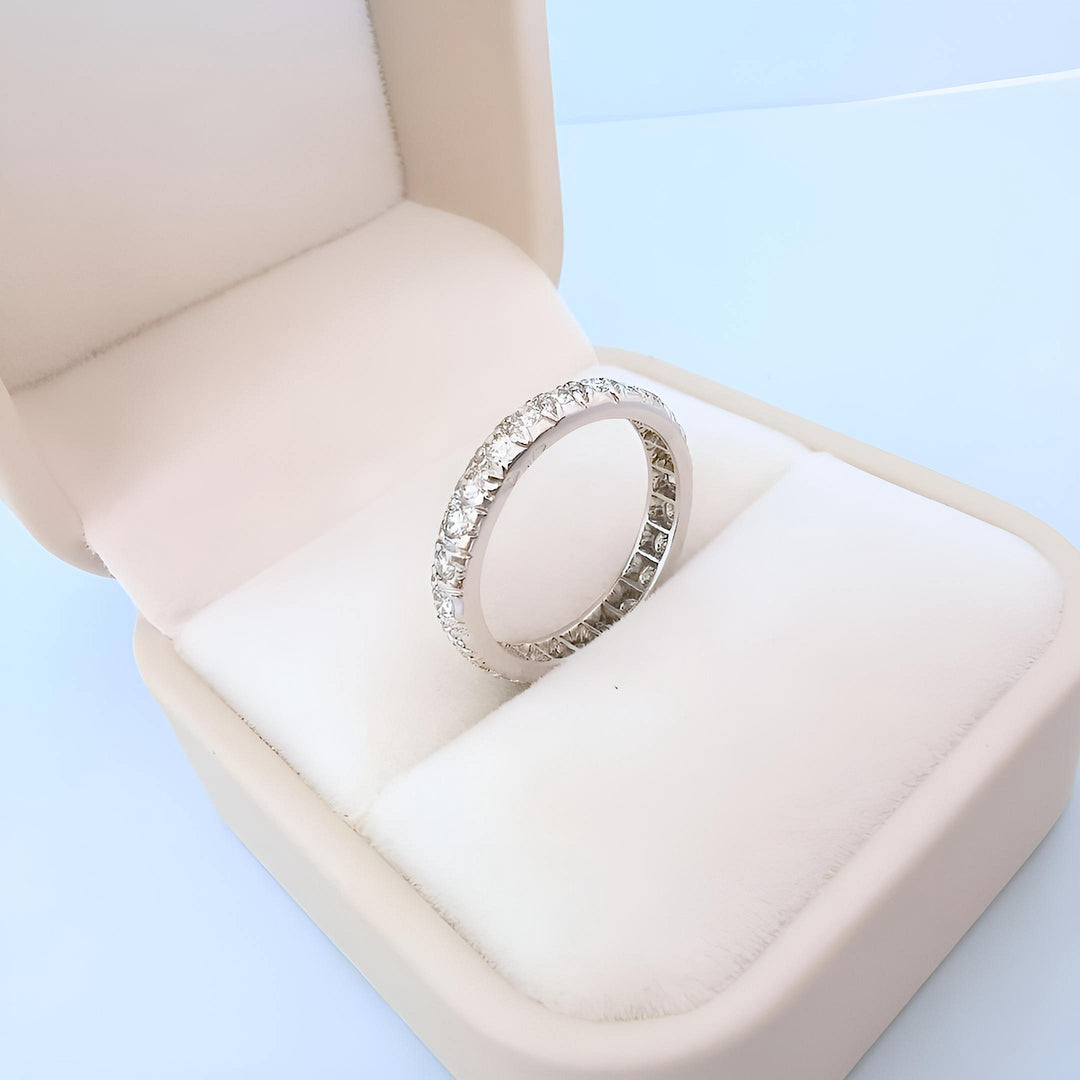 détails bijou d'exception vintage alliance diamants