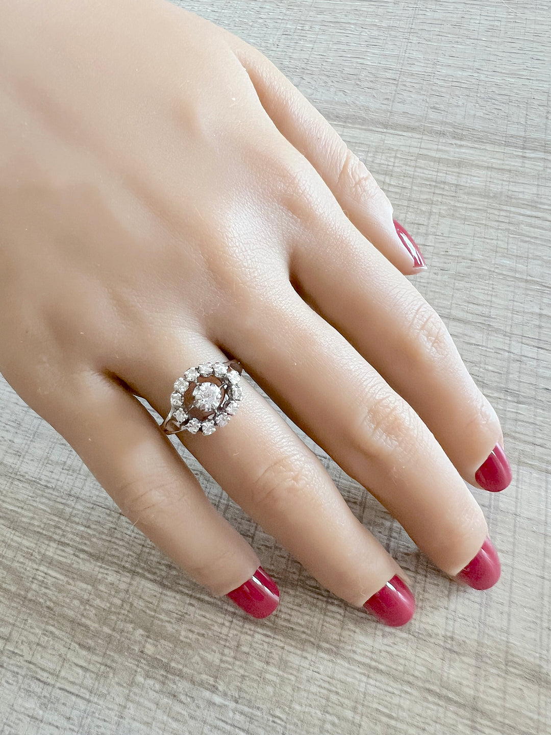 photo bijou porté ancien diamants or et platine