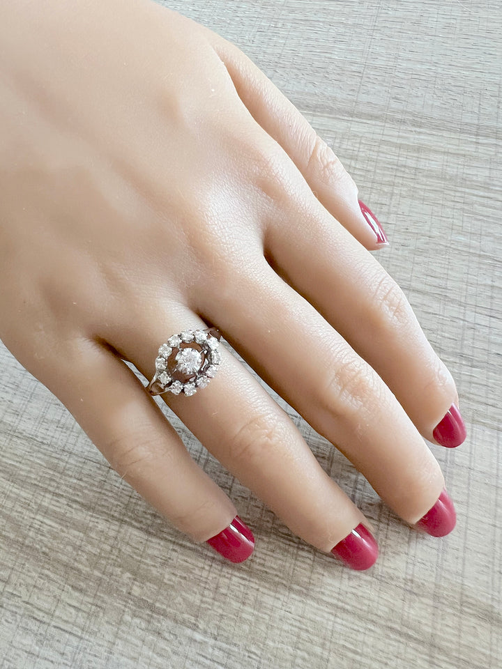 photo bijou porté ancien diamants or et platine