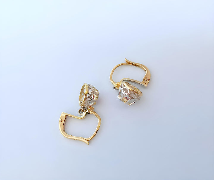 fermoirs fermés boucles d'oreilles d'occasion or 18 carats et platine