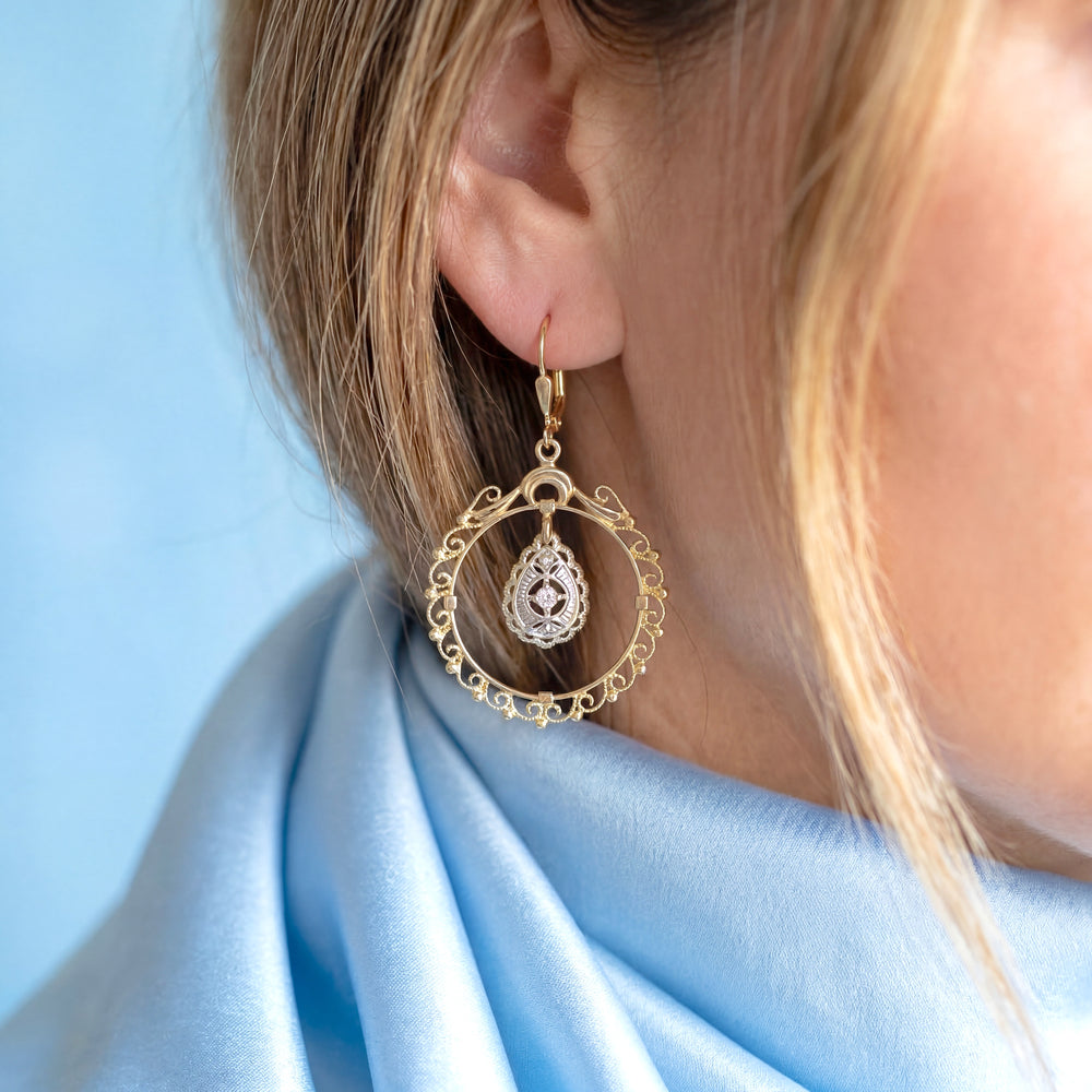 vue sur oreilles boucles d'oreilles orientales pendantes or 18 K