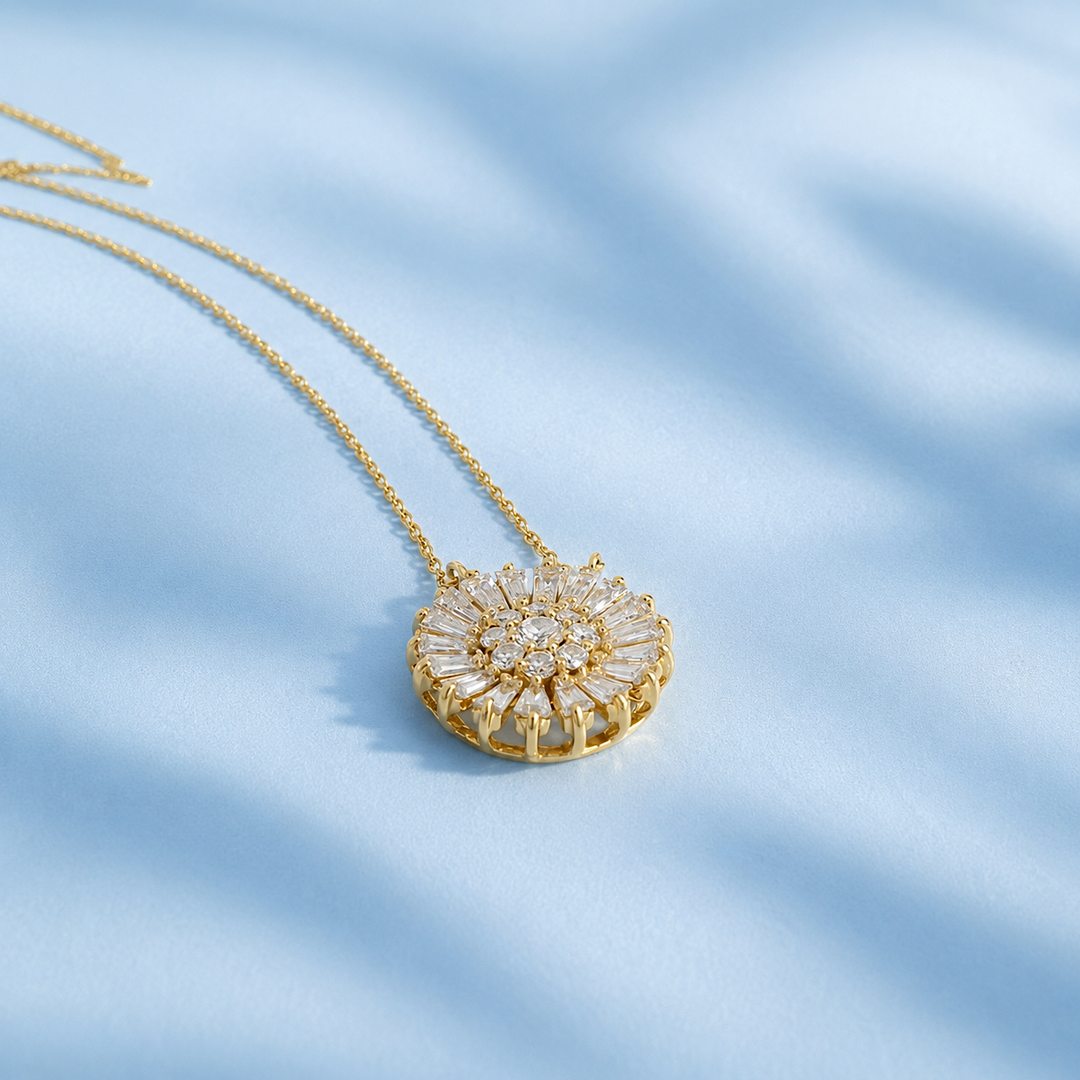 Collier diamants tapers et taille brillant or jaune 18K 1,06 carat