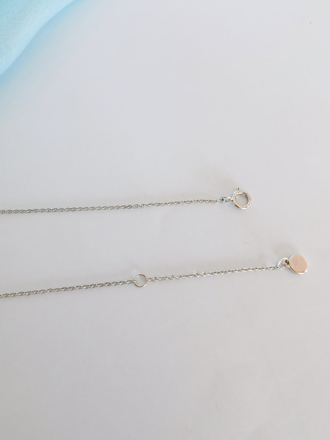 photo du fermoir collier signé maty poinçon tete d'aigle et 750