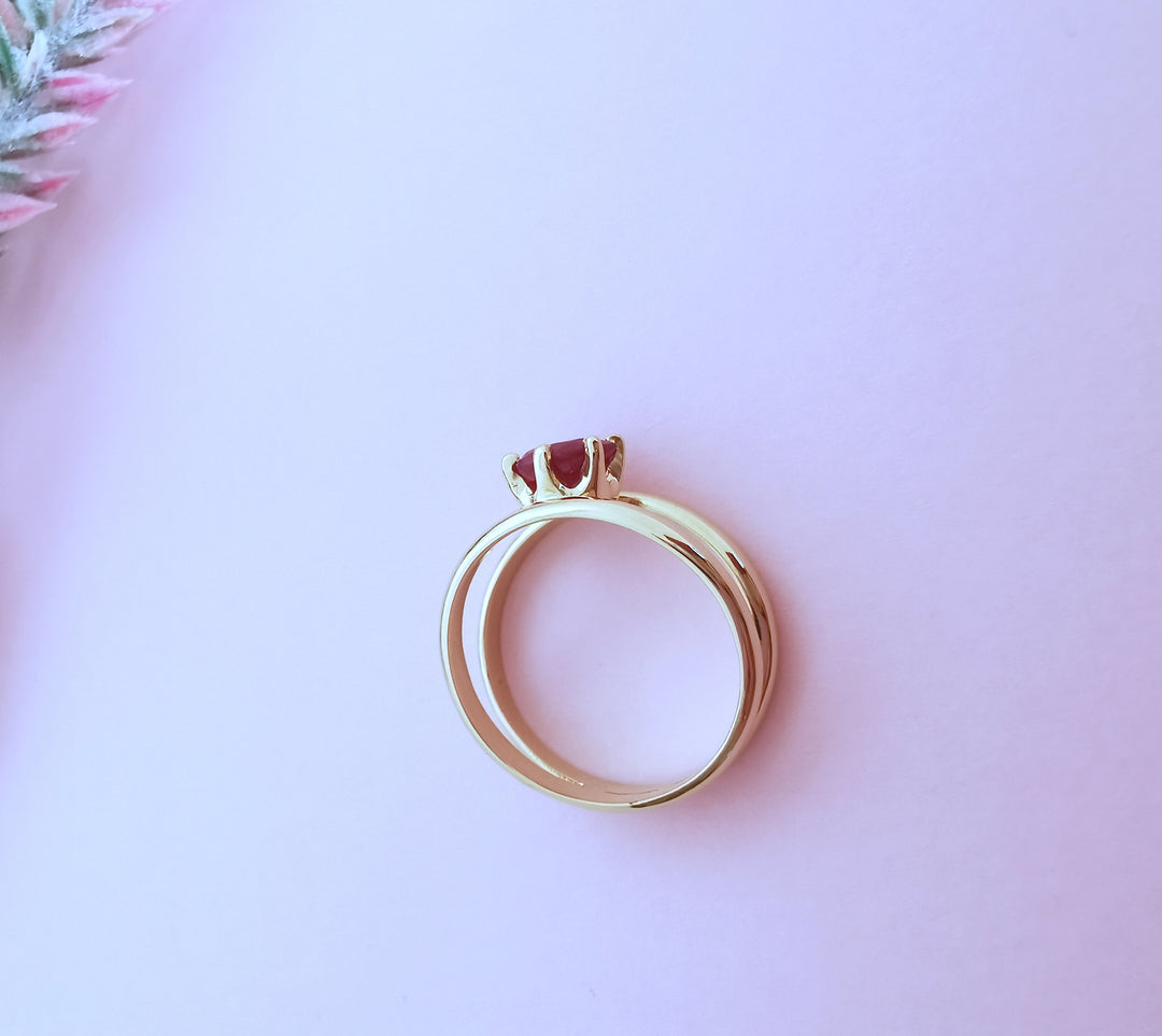 photo macro joaillerie circulaire bague rubis or jaune