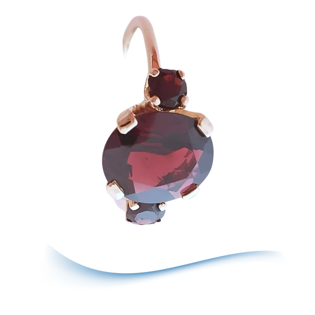 photo joaillerie de luxe bague grenats Or rose 18 carats