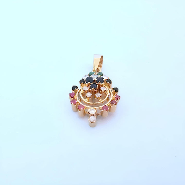 photo macro joaillerie de luxe or 18 k pierres precieuses