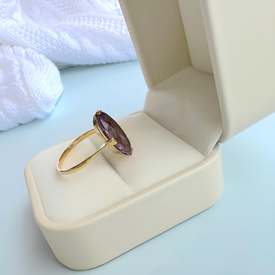 photo de qualité joaillerie francaise bague améthyste or