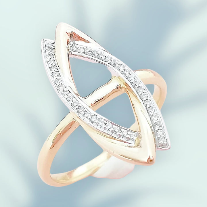 poto en biais joaillerie_moderne_bague_diamants_or