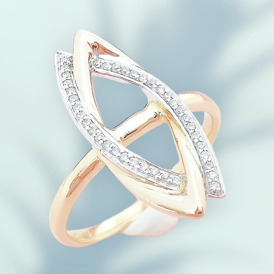 poto en biais joaillerie_moderne_bague_diamants_or