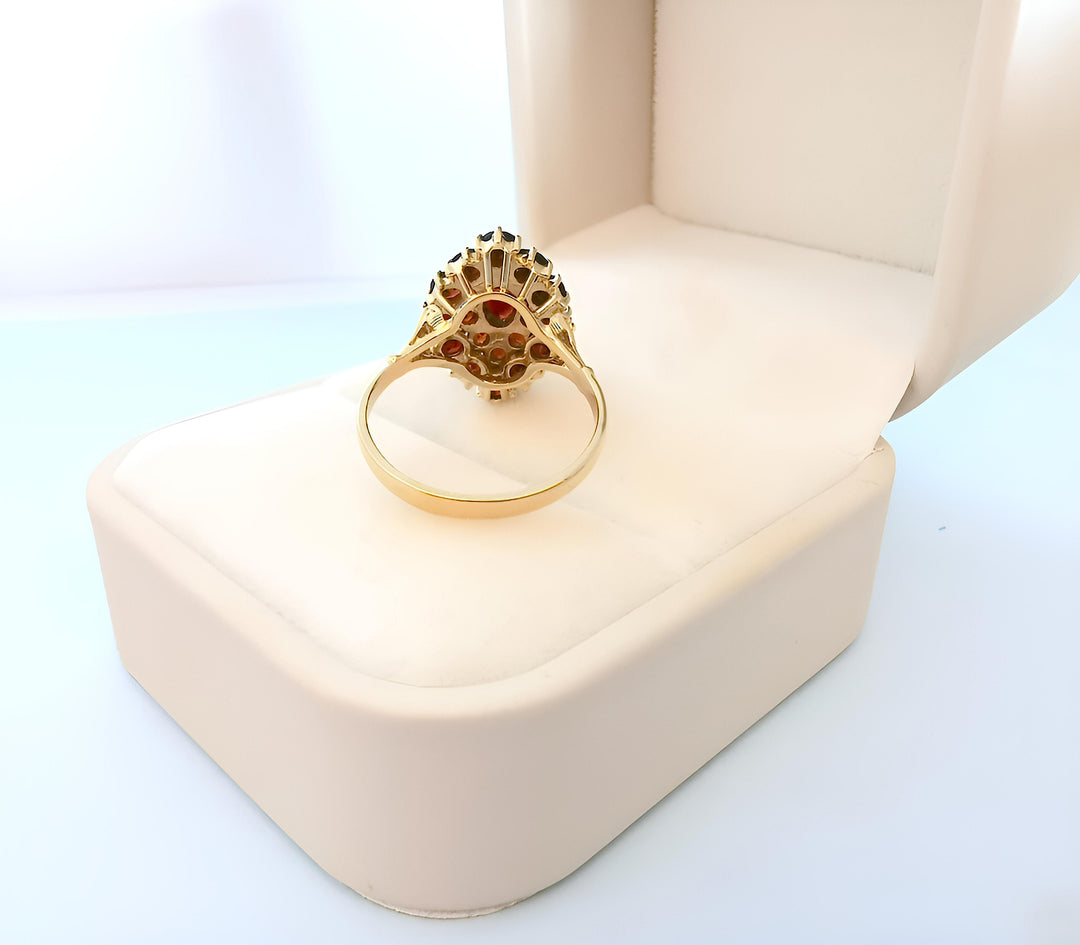 photo de l'intérieur joaillerie pour femme bague marquise or