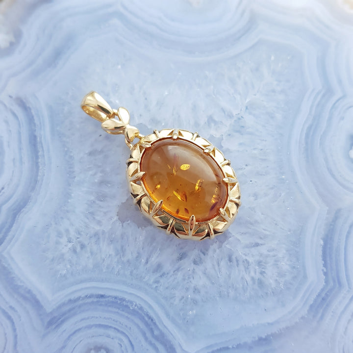 vue en macro maty pendentif ambre or 18K