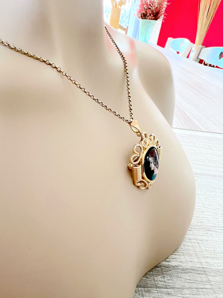 photo profil pendentif occasion signé R. Philippon