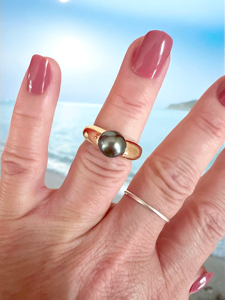 photo portée boutique valordiams bague femme perle de tahiti