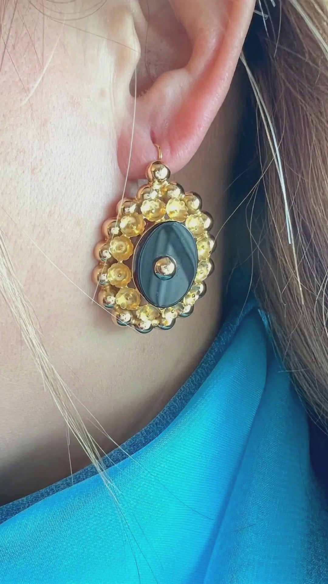 Boucles d'oreilles Dormeuses anciennes (1940-1950 ) - Onyx noir - Or Jaune 18K (750/1000) 18 carats